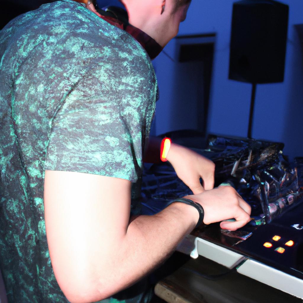DJ Software: Enhancing Dance Nightclub Performances